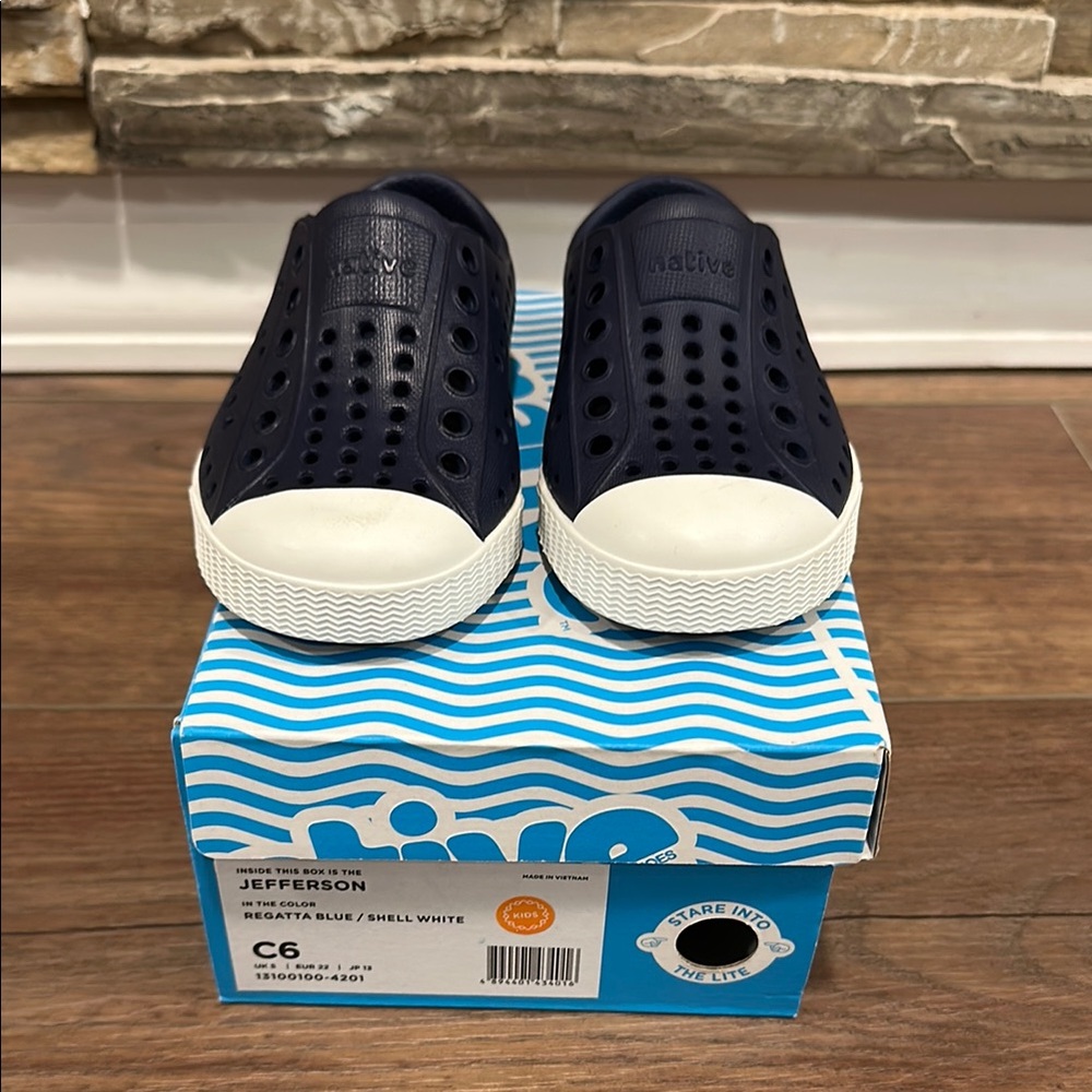 💫 NIB Native Kids Jefferson Sneakers - Navy and White